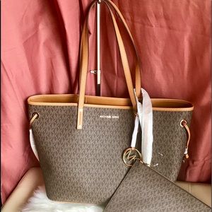 Michael Kors Jet Set Travel Large Drawstring Tote